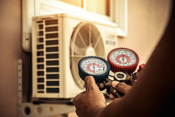 Professional Hvac technician working in La Crosse, WI